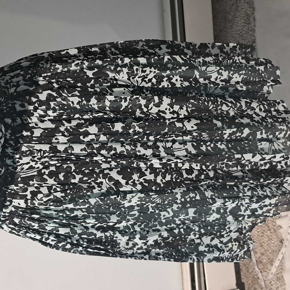 Banana Republic Black Patterned/Light Blue Dress. Size Petite 0. - Picture 3 of 8